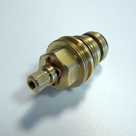 *Кран-букса 1/2-20шлиц. резина, 2резьбы Rodger